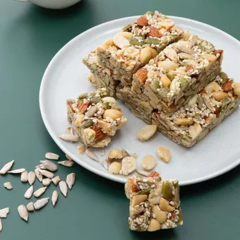 Geek-Bar Mixed Peanut Almond Pumpkin Seed Sunflower Seed Nut Bar