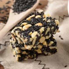 Geek-Bar Black Sesame Peanut Brittle Candies